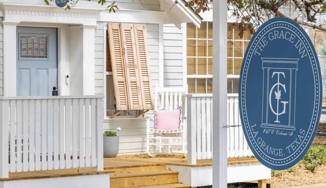 Downtown LG | Stay by the Ice Plant | Sleeps 17