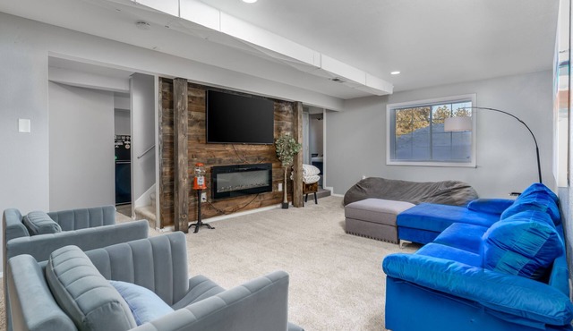 Durango 5BR with mountain views & game room
