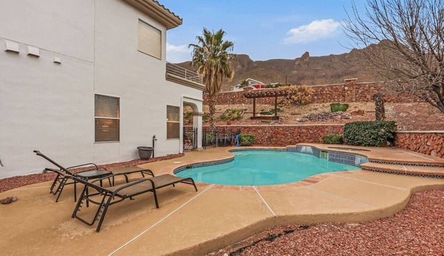Eagle Point Mountain View Retreat w Pool