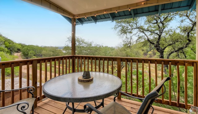 Edge Water Escape on Lake Travis - by PMI Austin Metro
