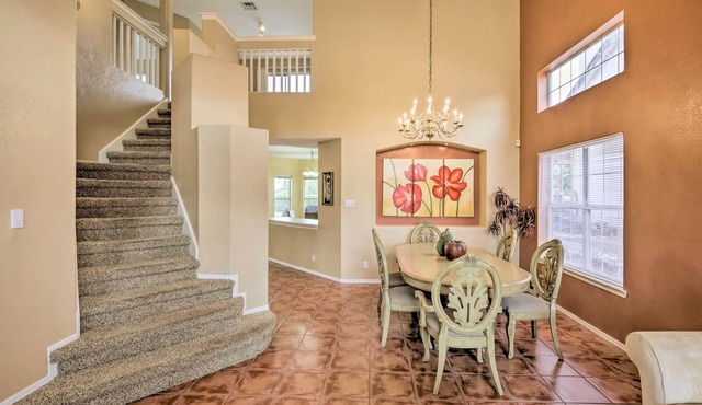 El Paso Retreat w/Pool: 11 Mi to Downtown!