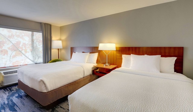 Fairfield Inn & Suites Fort Worth I-30 West near NAS JRB
