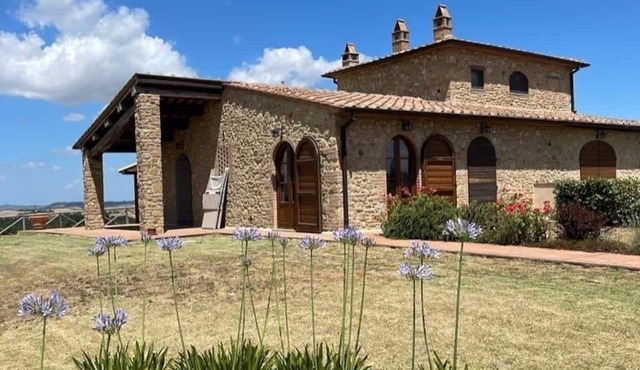 Fantastic semi-detached villa with panoramic terrace and pool close to Volterra. in Volterra