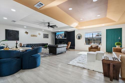MAJOR INTERNATIONAL SPORTING EVENT Retreat Sleeps 26 Stockyards DFW Basecamp