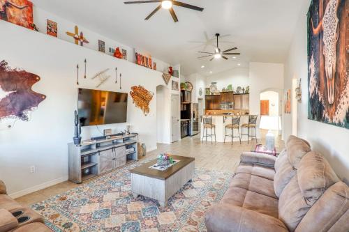 Fire Pit, Pets Welcome: Home 4 Mi to Dtwn Carlsbad