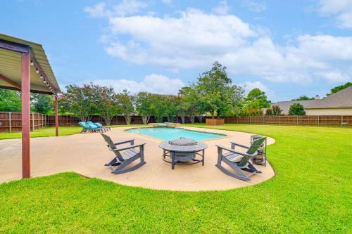 Fire Pit + Sauna: Spacious Lake Texoma Retreat! in Denison