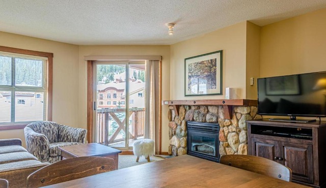Fireside Lodge #413 By Bear Country in Sun Peaks