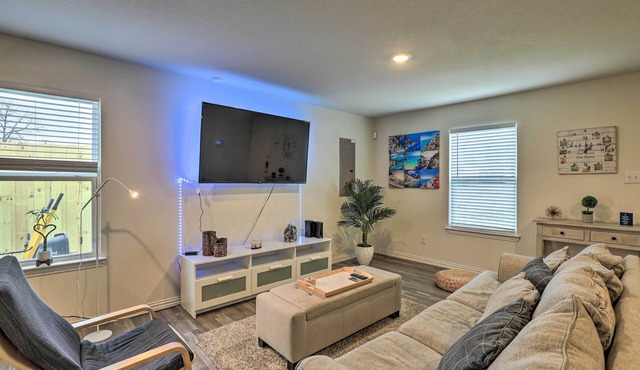 Fort Worth Retreat with Private Quarter Acre!