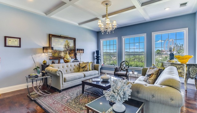 Fourth Night Free* | Pool/Spa| Canyon Views | Artfully Eclectic in Austin