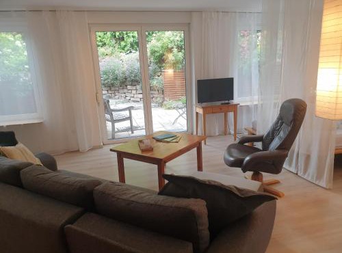 Friedland Luxe Souterrain Doppelbettzimmer in Friedland