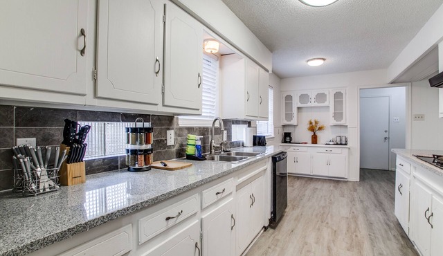 Full home. King bed, direct access to highway