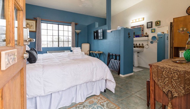 Gambel Quail Room in quaint, well established country inn on 14 forested acres.
