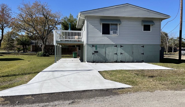 Garage Apartment, Bayview