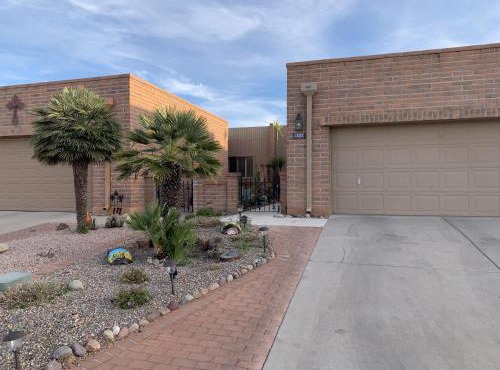 Garden Home with Mountain & Desert Views