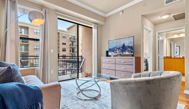 Getaway In This Spacious Apt w/Work Space & Pool!
