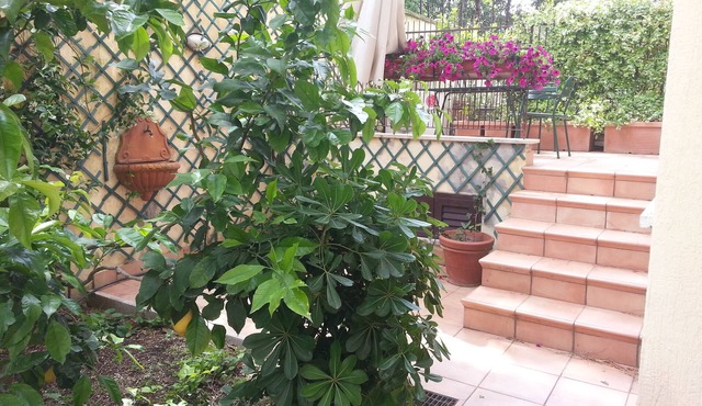 Gianicolo a stone's throw from Trastevere and Vatican with terrace in Roma