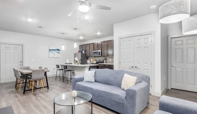 Grand Prairie 2BR | IKEA, Epic Waters, Bass Pro