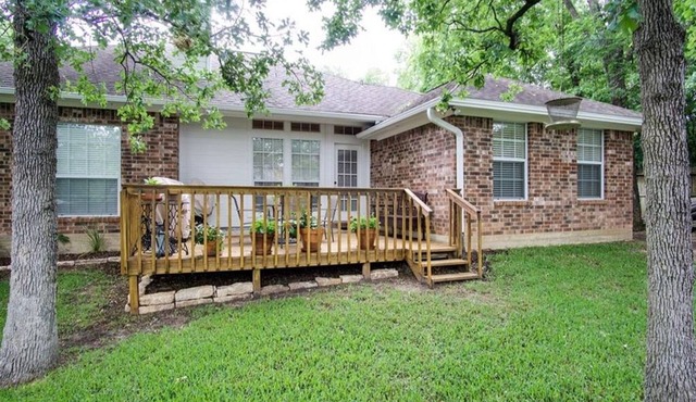 Great for Game Day &Graduation Celebrations. Just Minutes from A&M & Kyle Field.