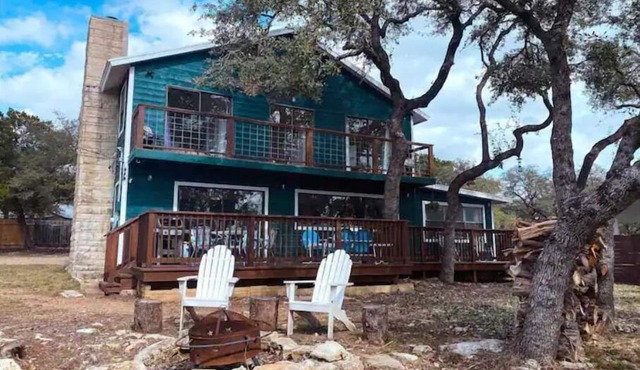 Green Dacha- Hill Country Lake Access/SUP Rental