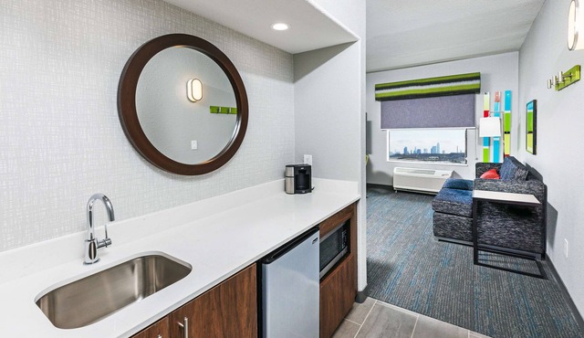 Hampton Inn & Suites Dallas I-30 Cockrell Hill