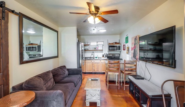 Hike, Shop & Relax: Tucson Home w/Swim Spa Access