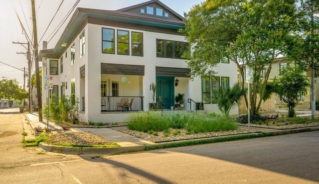 Historic Austin B&B: 4 Unique Suites, Sleeps 15!
