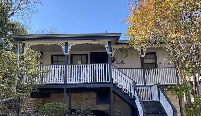 Historical property directly on Main St in Boerne