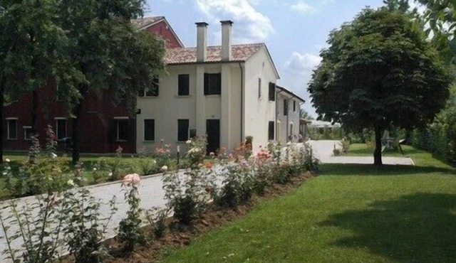 Holiday house , Between Cortina d'Ampezzo and Venice for 4 people in codogne'
