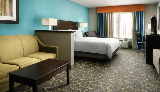 Holiday Inn Express Hotel and Suites DFW-Grapevine by IHG