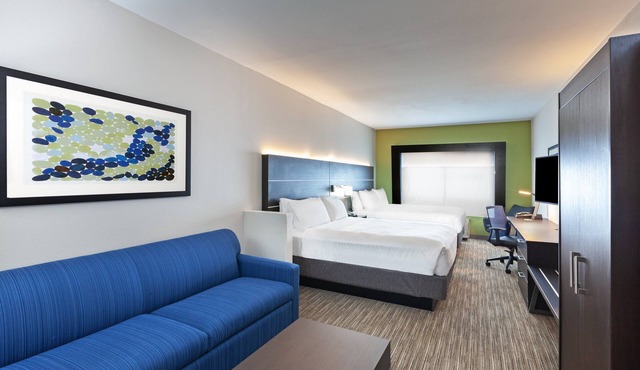 Holiday Inn Express & Suites Sealy by IHG