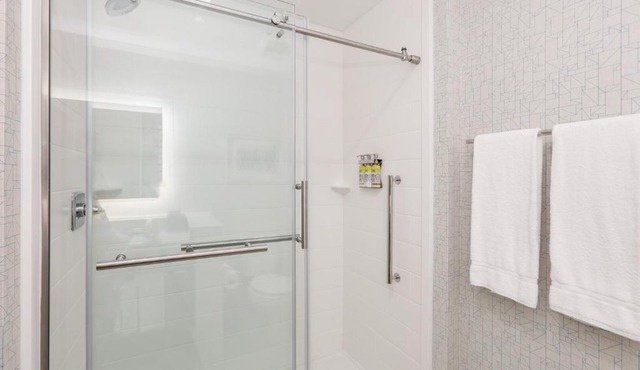 Holiday Inn Express & Suites Dallas NW - Farmers Branch by IHG