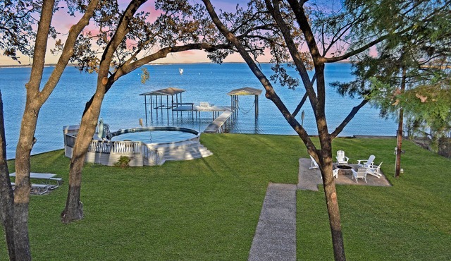 Home on the Lake w/Pool and Boat Dock