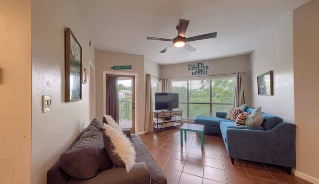 IC 302 Ripley River Haus