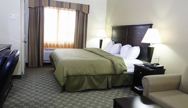 King Bed Room, Scottish Inns Cresson, Free Parking, 30 Mins to Fort Worth DT