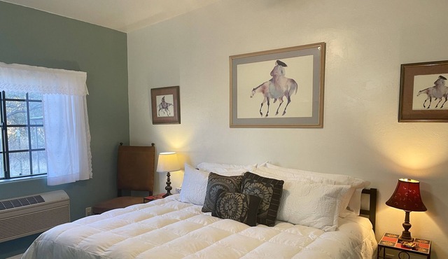King room in a beautiful, and well established country inn on14 forested acres.