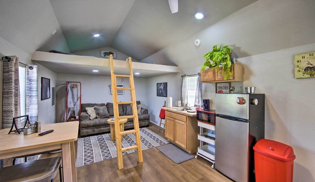 Lake Fork Tiny Home: Outdoor Dining & Grill!