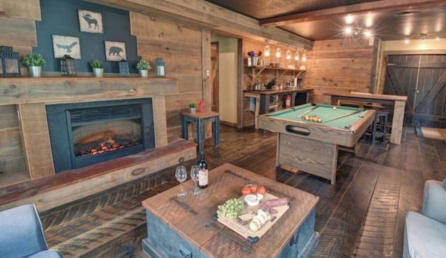Lake Front Loft 4 | Private Lake, Hot Tub & Pool Table Retreat (Sleeps 4) in Cantley