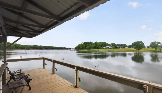 Lake Front - Privately Owned Dock with Boat Launch