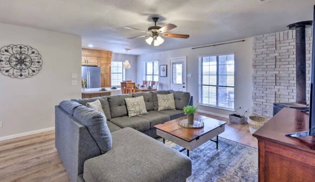 Lake Front property with hot tub in Brownwood