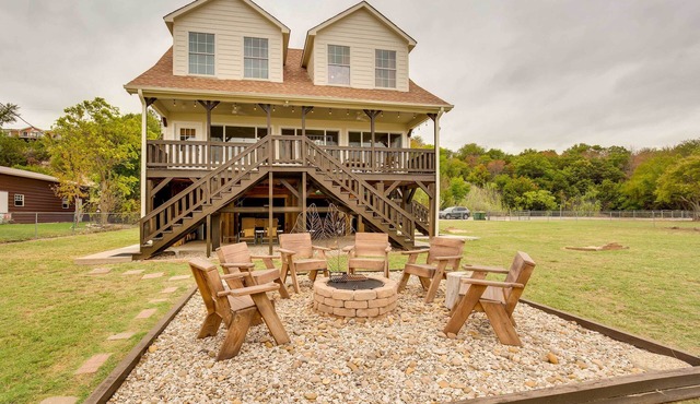 Lake Granbury Fishing Escape w/Dock & Kayaks!