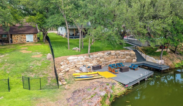 Lake LBJ Compound | 2 Homes Side-by-Side | Sleeps 25 | Pool | Hot Tub | Great Fishing