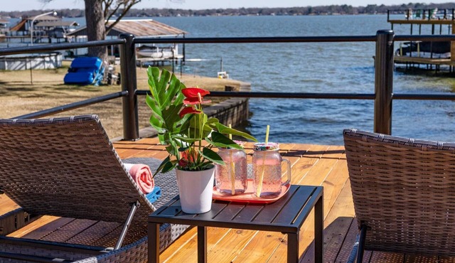 Lakefront Bliss, Spa, Game Room, Boat & Jet Ski