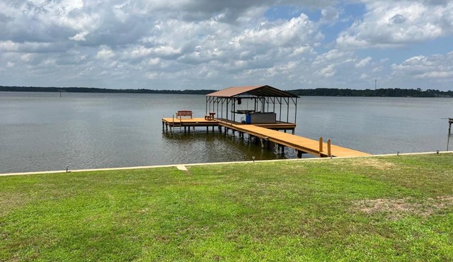Lakefront Oasis with Private Boat Dock on Lake Palestine