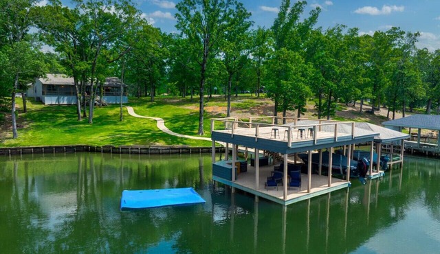 Lakeside Bliss | Best Patio & Dock with Lilypad