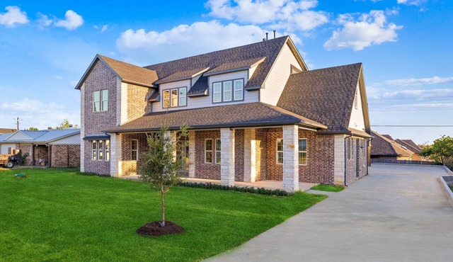 Lakeview Oasis Home with Spa near Lake Lewisville