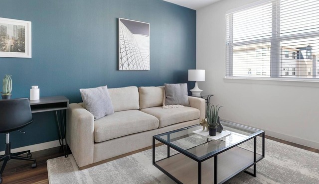 Landing | Beautiful 1BD, Pool, Gym