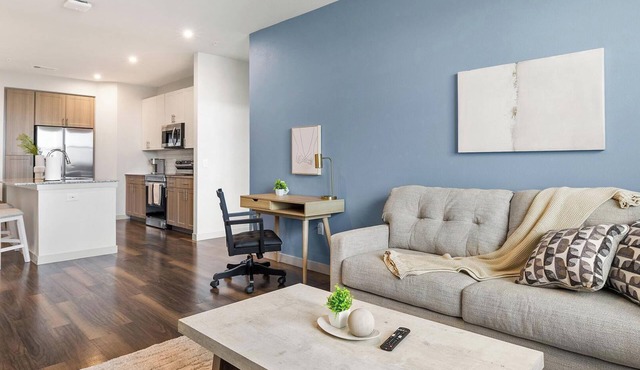 Landing | Chic 2BD, Pool, Gym