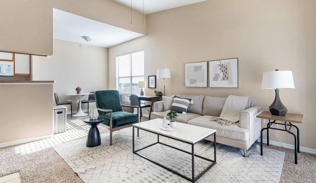 Landing | Incredible 1BD, Pool, Gym