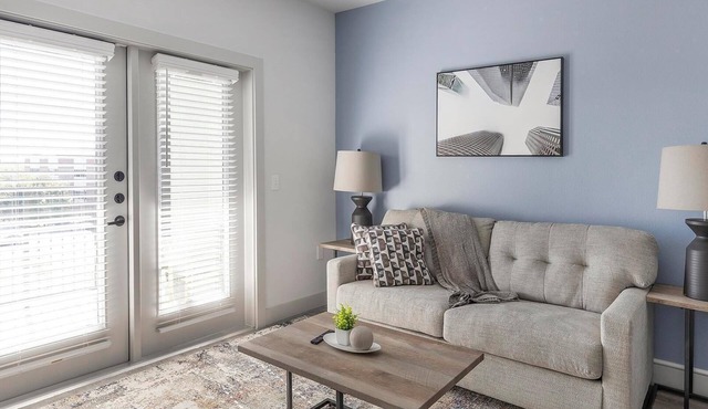 Landing | Stylish 1BD in Corinth