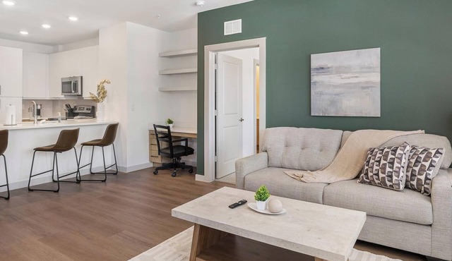 Landing | Stylish 2BD, Gym, Clubhouse